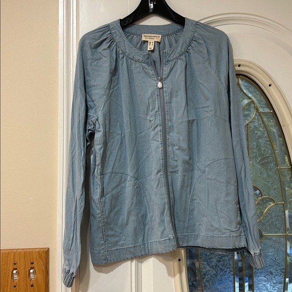 Isaac Mizrahi Tops - Isaac Mizrahi Light Blue Garment